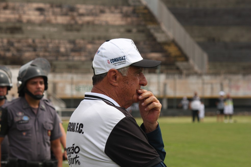 TÃ©cnico Pinho disse que nÃ£o continuarÃ¡ no clube apÃ³s Segundona â€” Foto: PH Moreno