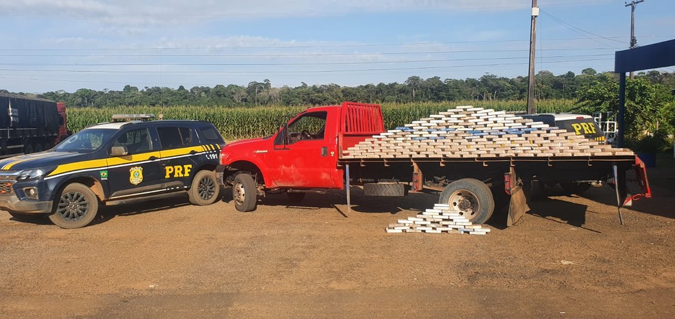 Mais de 200 kg de cocaína foram apreendidos pela PRF e PF em Vilhena, RO — Foto: Divulgação/PRF