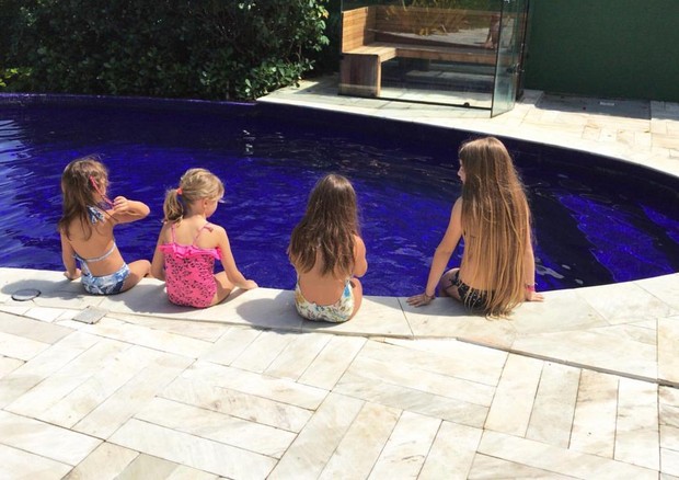 Cauã Reymond mostra dia com amigas de Sofia (Foto: Reprodução/Instagram)