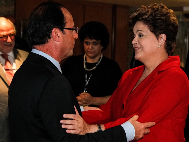 Dilma Rousseff e o presidente da França, François Hollande, durante a Rio+20, em junho (Foto: Roberto Stuckert Filho/PR)