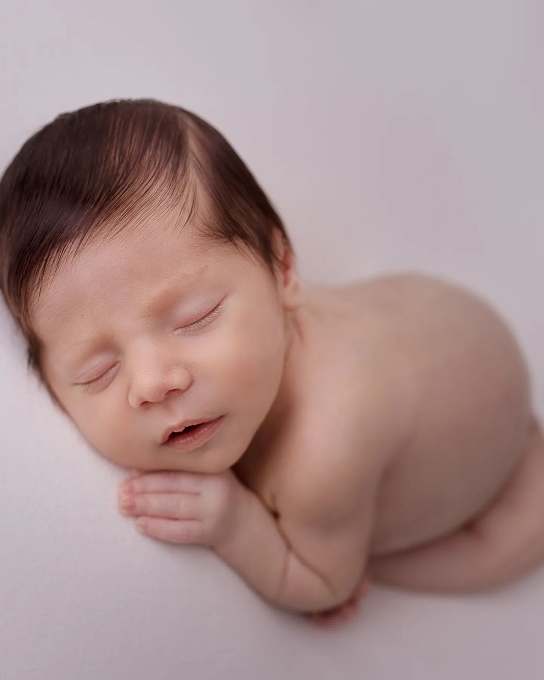 Pérola Faria mostra ensaio newborn do filho, Joaquim (Foto: Reprodução/ instagram)