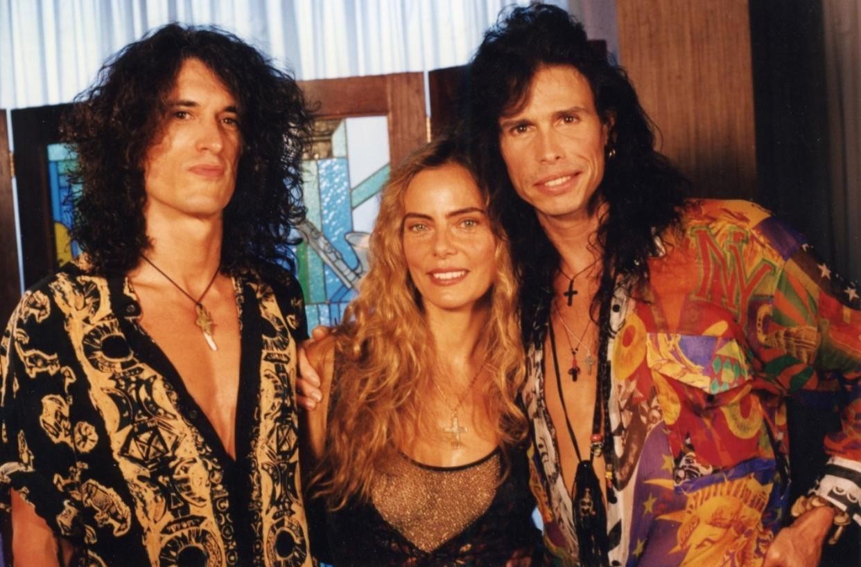 Burna Lombardi ao lado de Joe Perry e Steven Tyler, membros do Aerosmith (Foto: Reprodução/ Instagram )