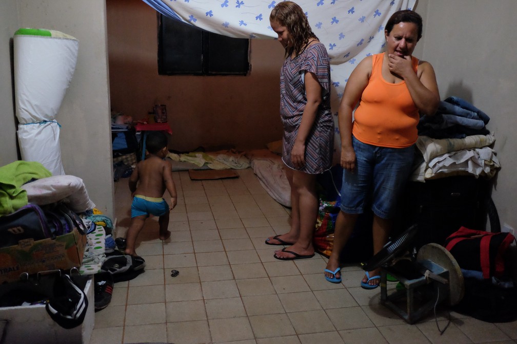 Imigrantes alugam casas em Boa Vista e espaço sem mobília é moradia para até 31 venezuelanos (Foto: Inaê Brandão/G1 RR)