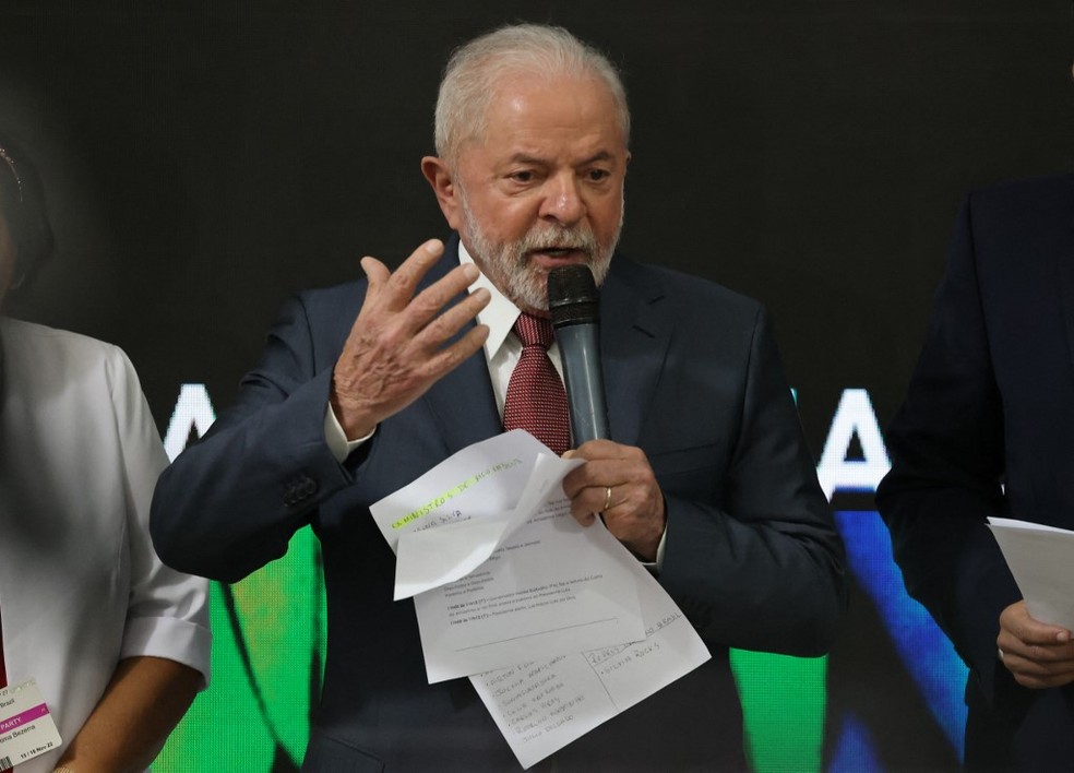 COP 27 - Lula fala durante evento com governadores da Amazônia Legal — Foto: JOSEPH EID / AFP