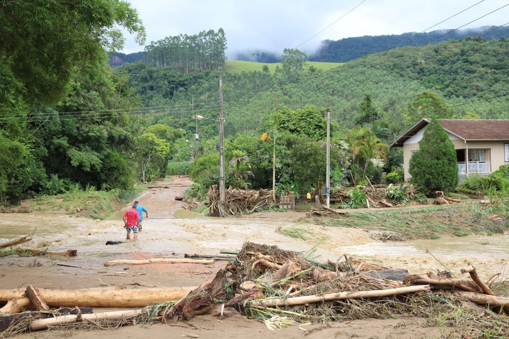 Temporal causa estragos em Ibirama — Foto: Prefeitura de Ibirama/Divulgação
