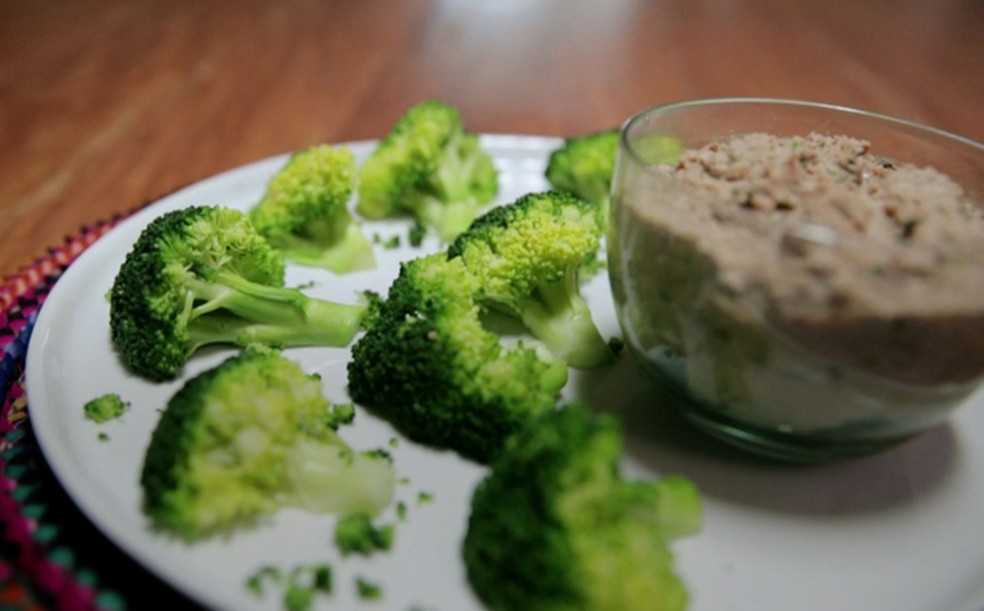 Pate De Lentilha Com Nozes E Brocolis De Acompanhamento Receita Da Bela Gil Receitas