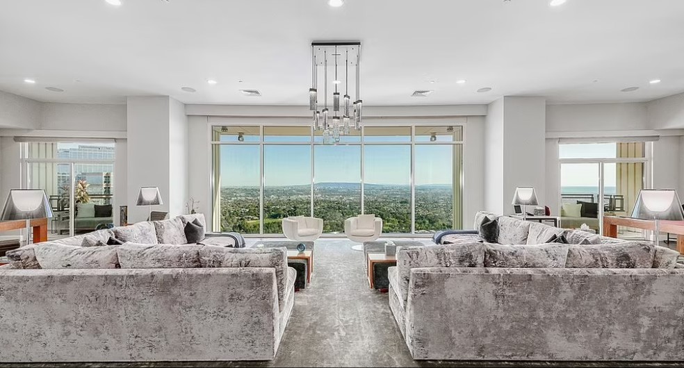 Rihanna compra apartamento de mais de R$ 100 milhões — Foto: Reprodução/Joel Reis/ZenHouse/Mega
