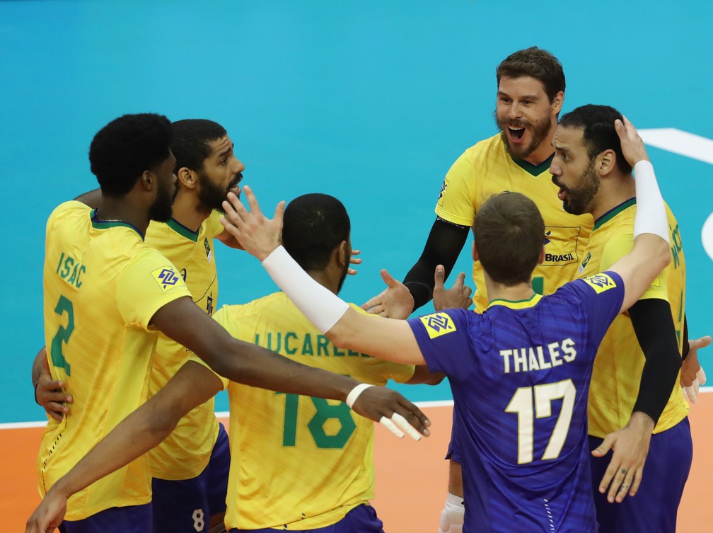 Brasil comemora ponto sobre Porto Rico no Pré-Olímpico de vôlei — Foto: Divulgação/FIVB