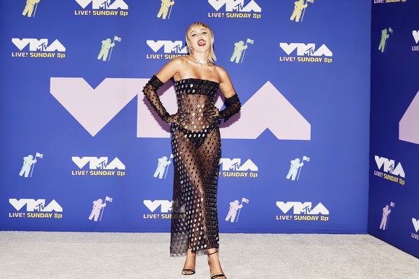 Miley Cyrus no VMA 2020 (Foto: Getty Images)