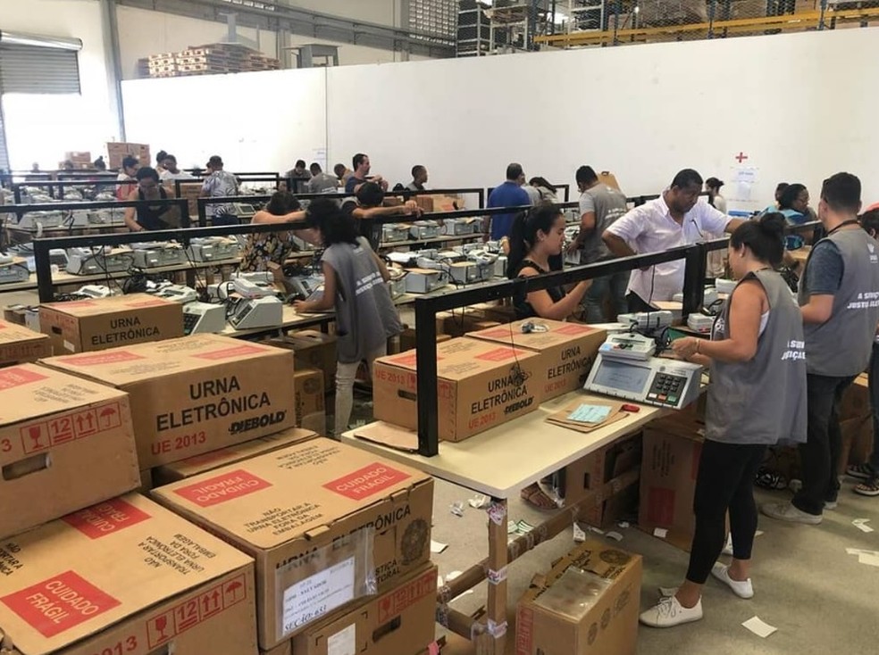TRE inicia processo de lacração das urnas para o 2º turno das eleições municipais na Bahia — Foto: TRE-BA/Divulgação