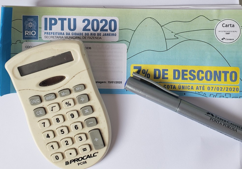 Carnê do IPTU 2020 do Rio de Janeiro — Foto: Eduardo Pierre/G1