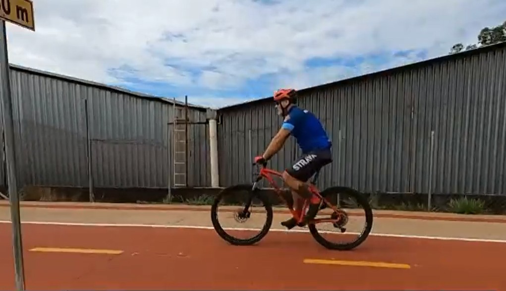 Ciclista pedala mais de 4 mil km e percorre todas as ruas de cidade no Paraná: 'Mais apaixonado ainda'