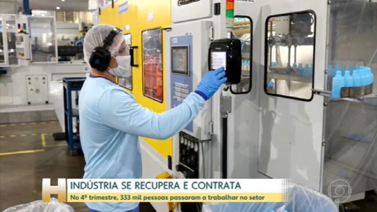 Indústria se recupera e contrata