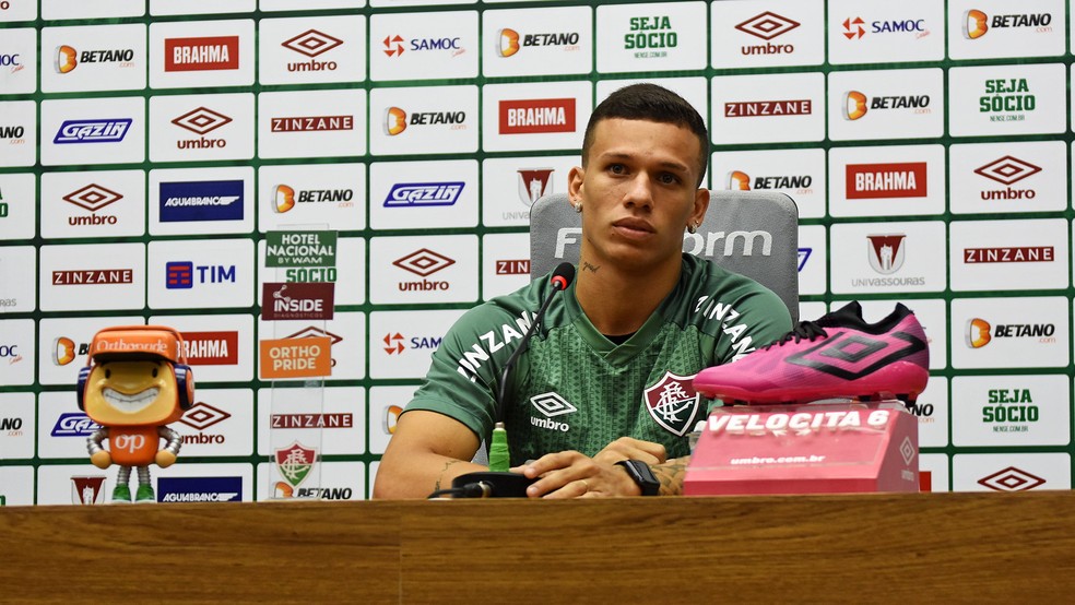 Calegari em coletiva pelo Fluminense — Foto: Mailson Santana/Fluminense