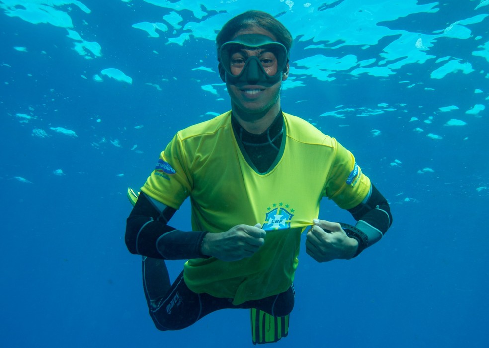 Rodrigo Lameirão vestiu a camisa da Seleção — Foto: Adriana Palau/Atlantis/ All Angle