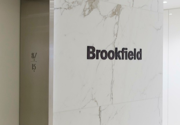 Logo da Brookfield é visto no escritório da empresa (Foto: Reprodução/Facebook)