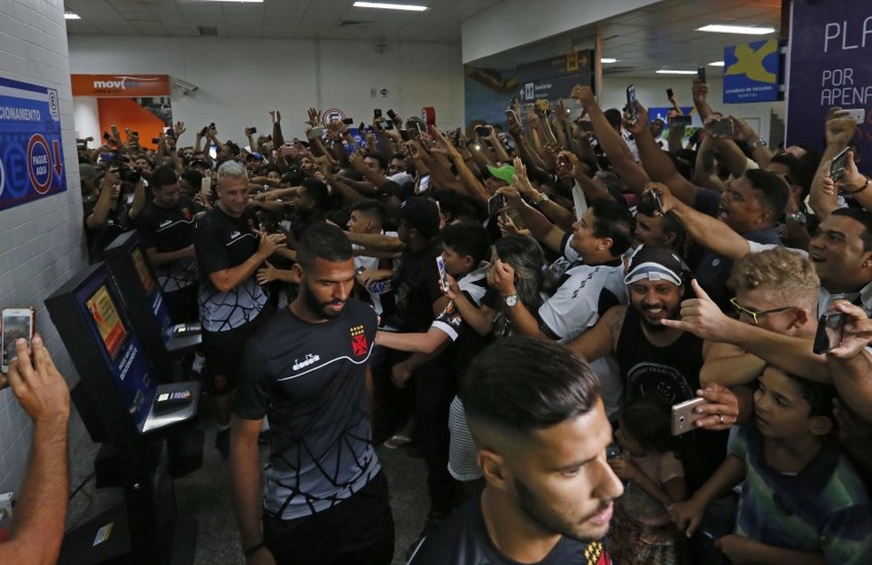 Vasco chega a Petrolina e é recebido com festa — Foto: Rafael Ribeiro/Vasco.com.br