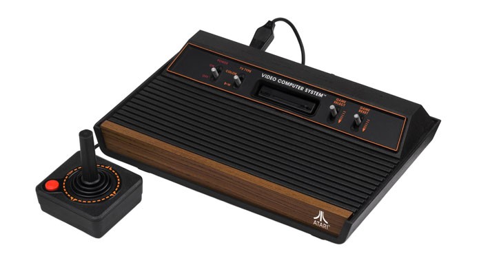 O saudoso Atari 2600 (Foto: Reprodução/Wikimedia)