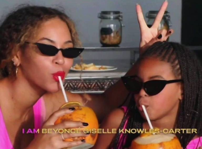 Beyoncé com a filha Blue Ivy (Foto: Reprodução)