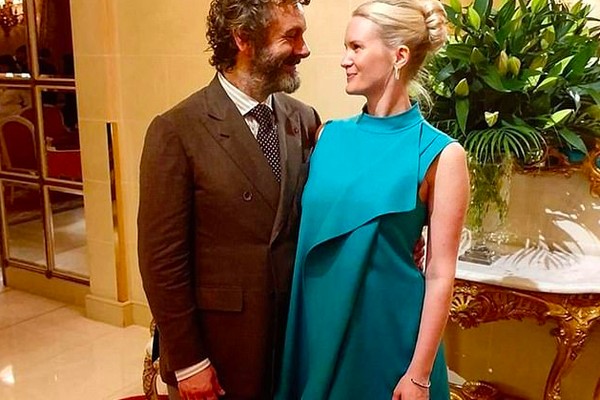 O ator Michael Sheen com a namorada, a atriz sueca Anna Lundberg (Foto: Instagram)