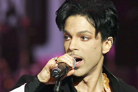 Discreto, mas cheio de estilo, o bigode de Prince também ficou mundialmente famoso