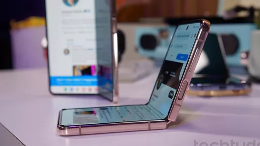 Galaxy Z Flip 4 é tudo isso mesmo? Testamos o novo celular da Samsung