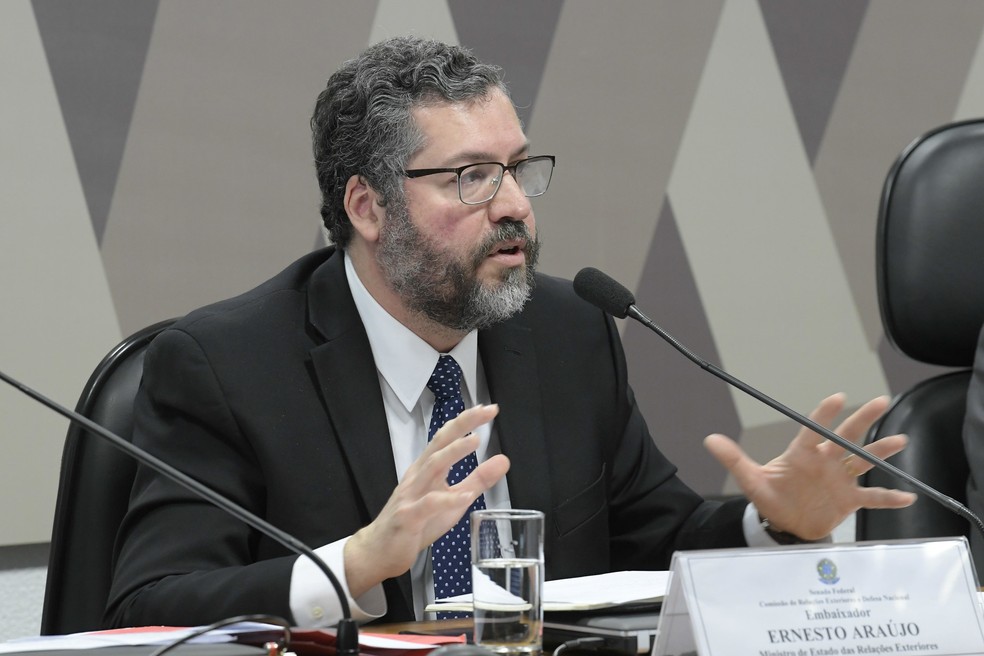 O ministro das RelaÃ§Ãµes Exteriores, Ernesto AraÃºjo, durante audiÃªncia no Senado â Foto: Roque de SÃ¡/AgÃªncia Senado