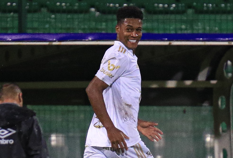 Um ano após estreia no Cruzeiro, Geovane festeja primeiro gol no profissional e exalta Pezzolano