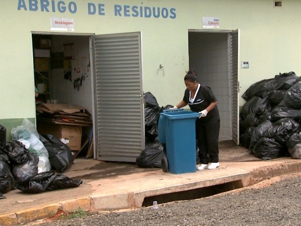 Com greve, hospitais ficam sem local para estocar lixo contaminado