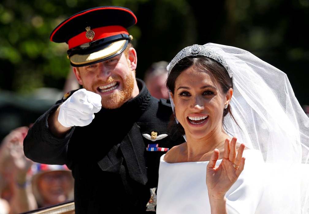 Principe Harry e Meghan Markle deixam a igreja em Windsor, no Reino Unido, após casamento real — Foto: Damir Sagolj/Reuters
