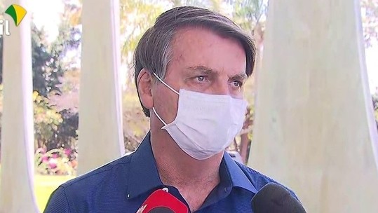 Bolsonaro relata sua ameaça para militar receitar cloroquina