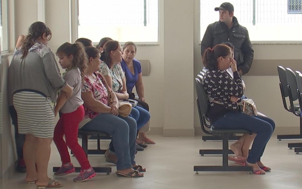 MÃ©dicos cubanos atuam em postos de saÃºde de SÃ£o Miguel Arcanjo â Foto: ReproduÃ§Ã£o/ TV TEM