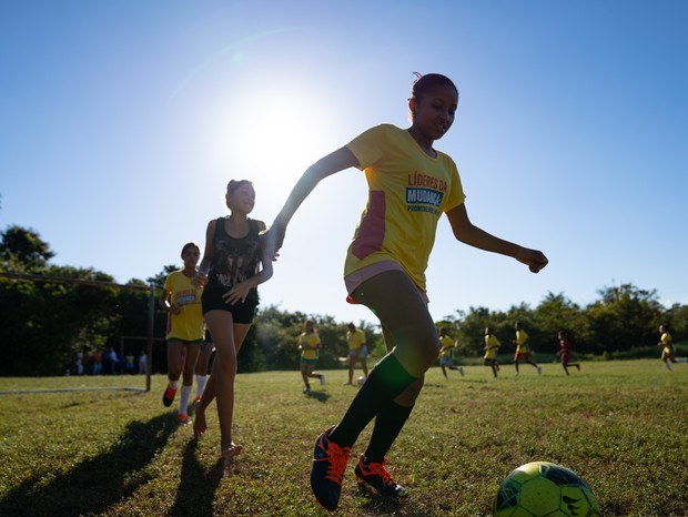 Projeto leva futebol para meninas de 14 a 18 anos em Teresina, Piauí (Foto: Divulgação/Cristian Bender)