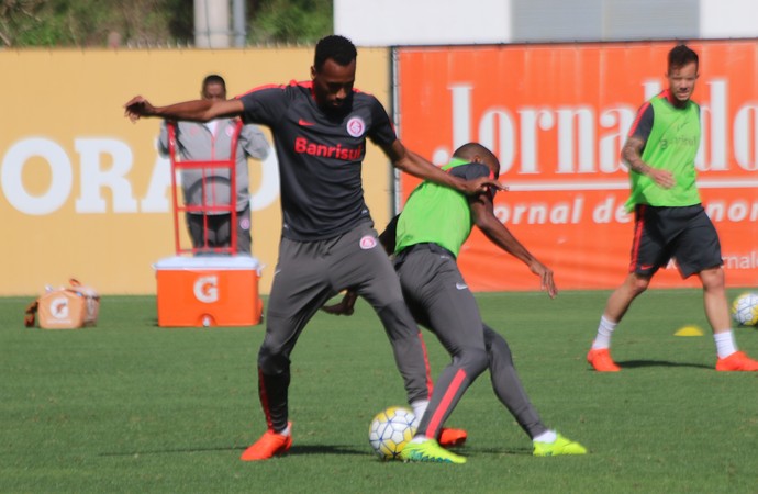 Eduardo Henrique treino do Inter (Foto: Eduardo Deconto/GloboEsporte.com)