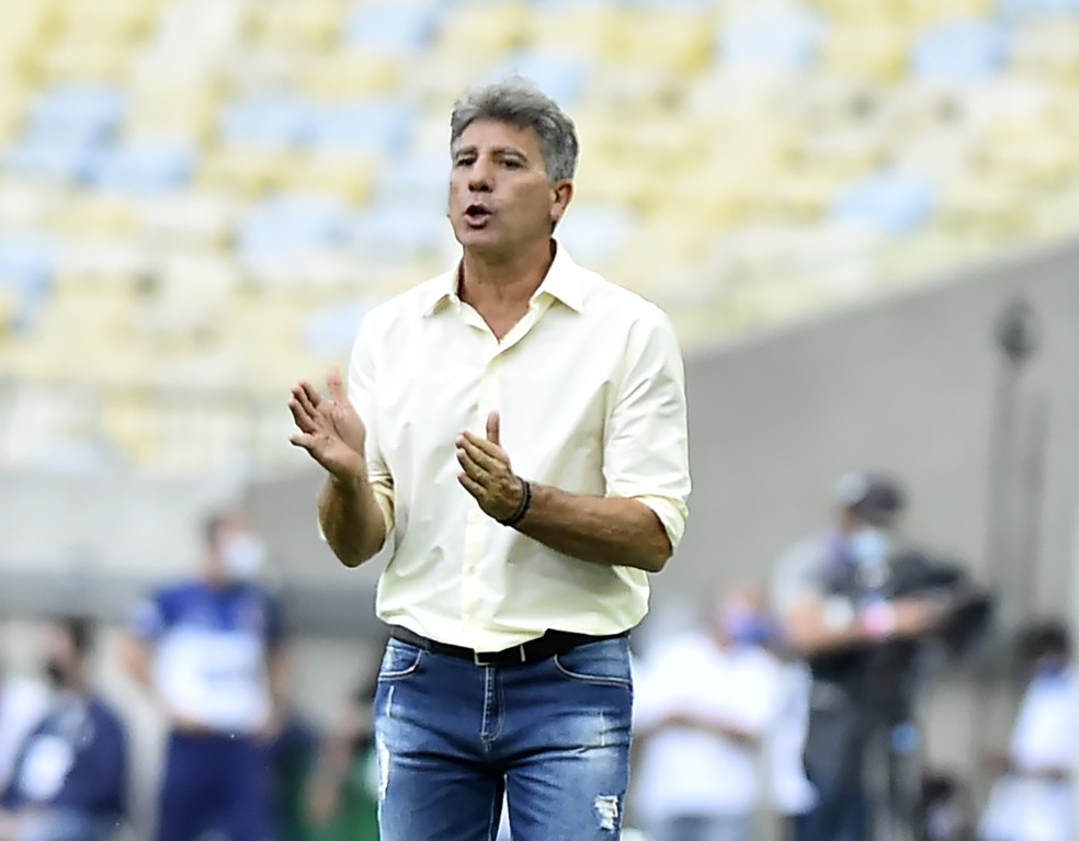 Renato Gaúcho durante a vitória do Flamengo x Athletico-PR — Foto: André Durão/ge