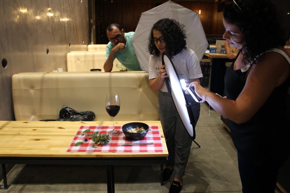 Trabalho excessivo levou Érica a uma sobrecarga — Foto: Érica Rodrigues/Arquivo Pessoal