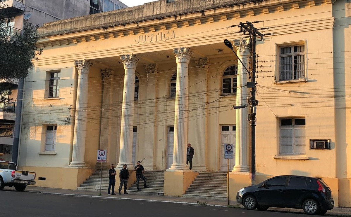 Prefeito de Santana do Livramento é novamente afastado do cargo por