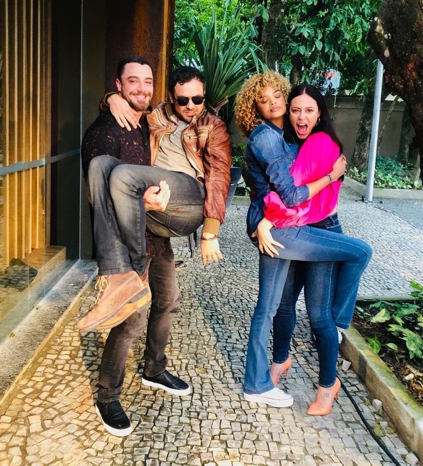 Felipe Titto e Sérgio Guizé com Paolla Oliveira e Lucy Ramos (Foto: Reprodução/Instagram)