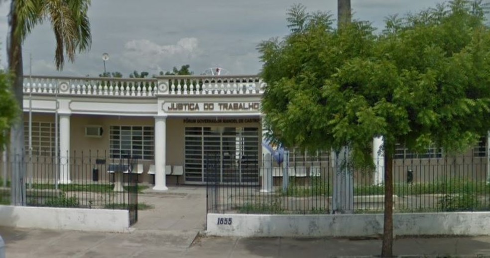 Vara do Trabalho de Limoeiro do Norte decidiu pela indenização do funcionário que perdeu parte da mão durante trabalho. — Foto: Reprodução/Google Maps