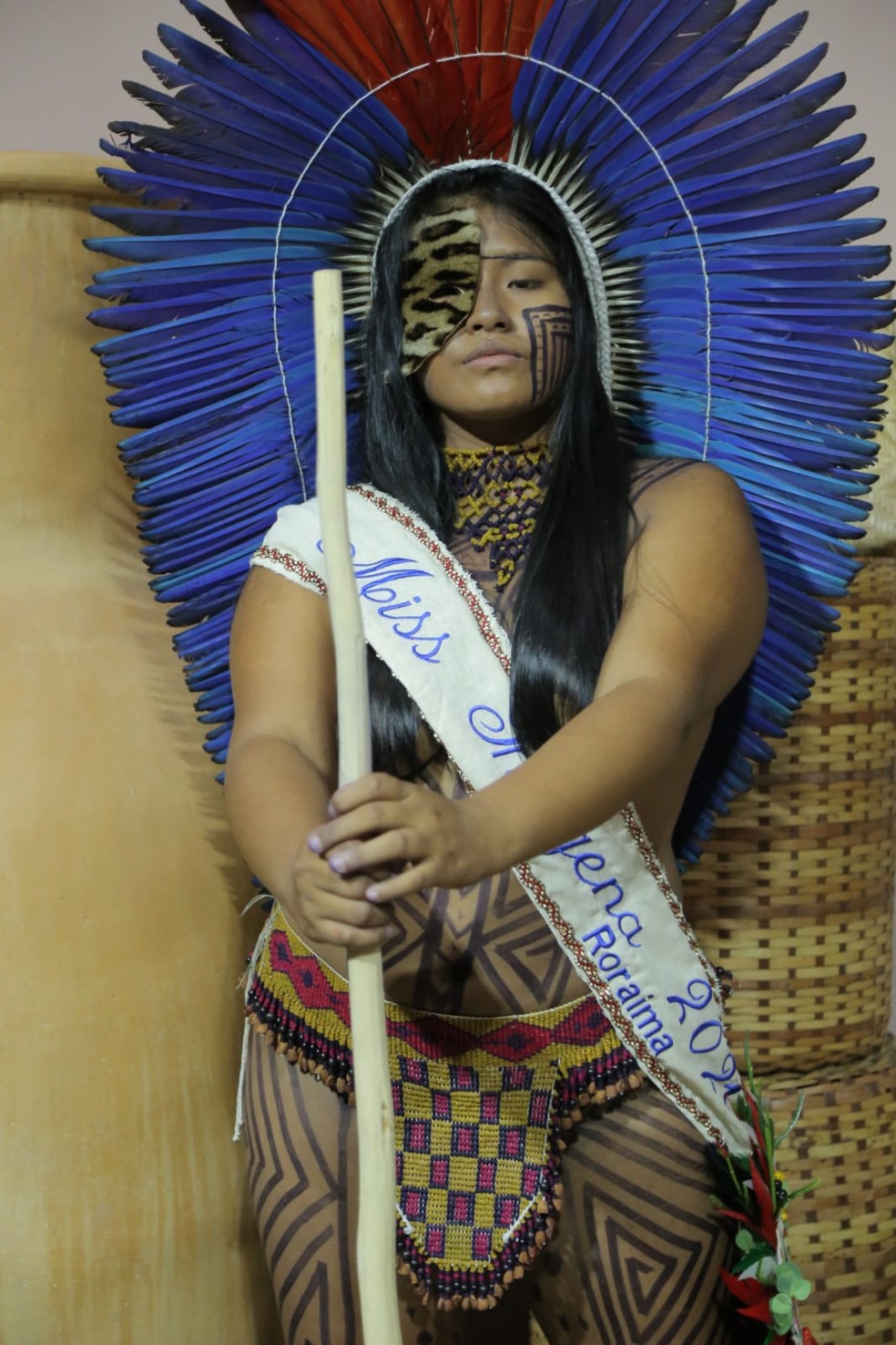 Mari Williams 'Baydukuryaba' com a faixa de Miss Indígena 2021 — Foto: Ale-RR/Divulgação