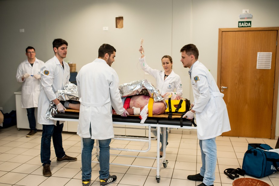 Medicina tem conceitos de arte e ciência nas atividades do SimuLab