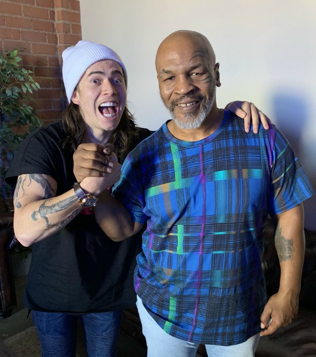 Whindersson Nunes e Mike Tyson (Foto: Reprodução Instagram)