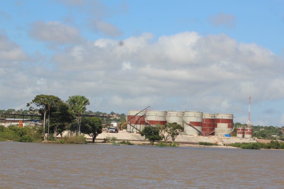 Obras de construção de porto de combustíveis no Maiacá avançam — Foto: Geovane Brito/G1