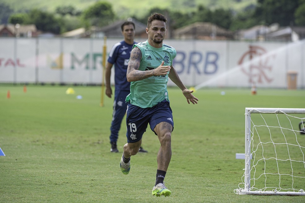 Michael está nos planos do Al Ain — Foto: Alexandre Vidal / Flamengo