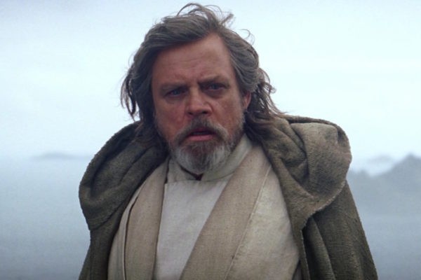 Luke Skwaylker em cena de 'Star Wars: Episódio VII - O Despertar da Força' (Foto: Reprodução)