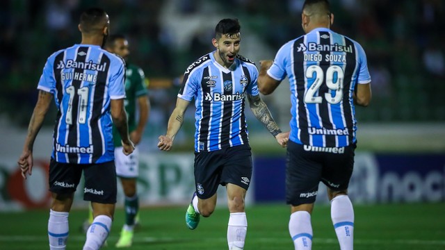 Villasanti e Diego Souza em vitória do Grêmio sobre o Guarani