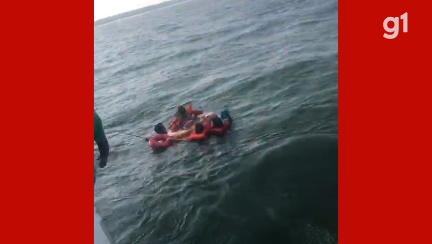 Barco naufraga com 50 passageiros no Rio Tapajós; todos sobreviveram