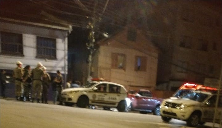 Médico é morto a tiros na frente da esposa e das filhas em Caxias do Sul, diz Polícia Civil