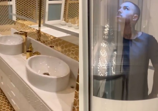 Mc Livinho impressiona com banheiro "de ouro" hightech e casa com elevador (Foto: Reprodução/Instagram)