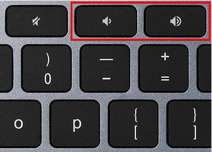 Teclas de volume ocupam a parte superior do teclado, onde estariam F9 e F10 num laptop convencional (Foto: Divulgação/Acer)